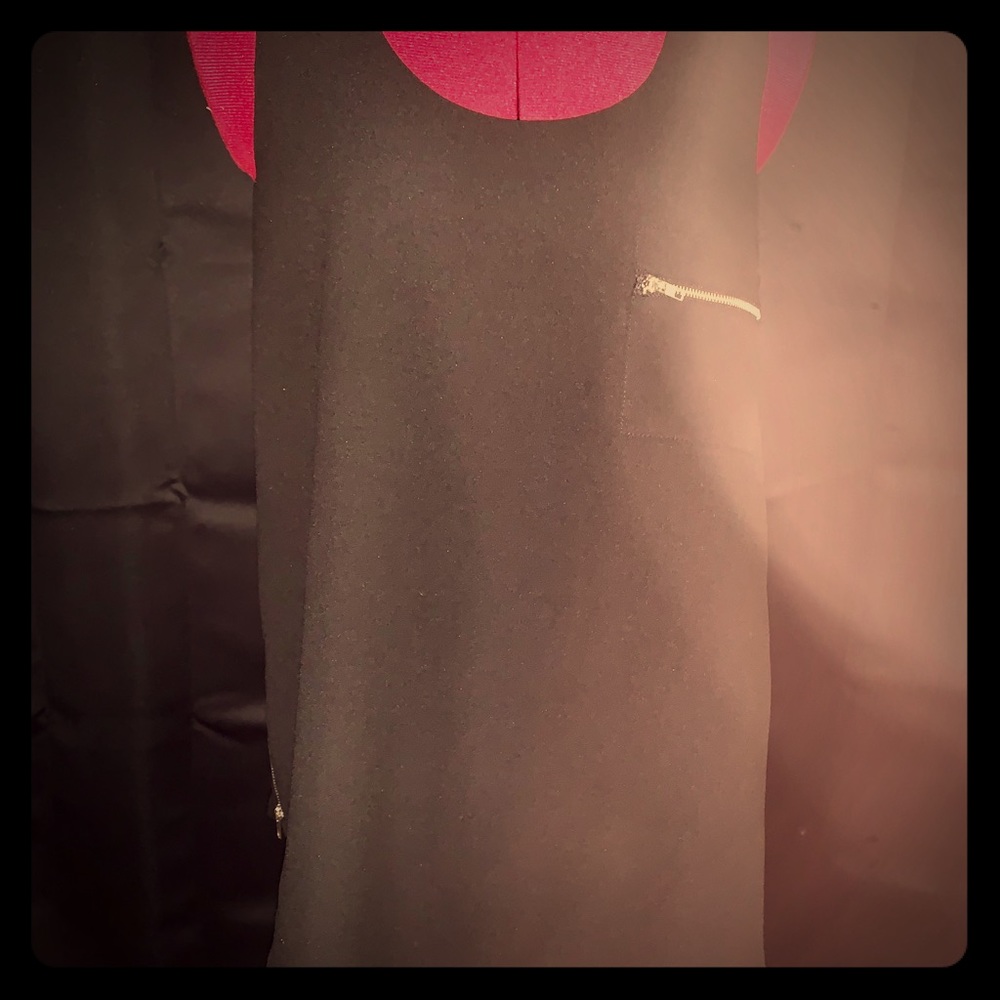 Black zipper tank blouse